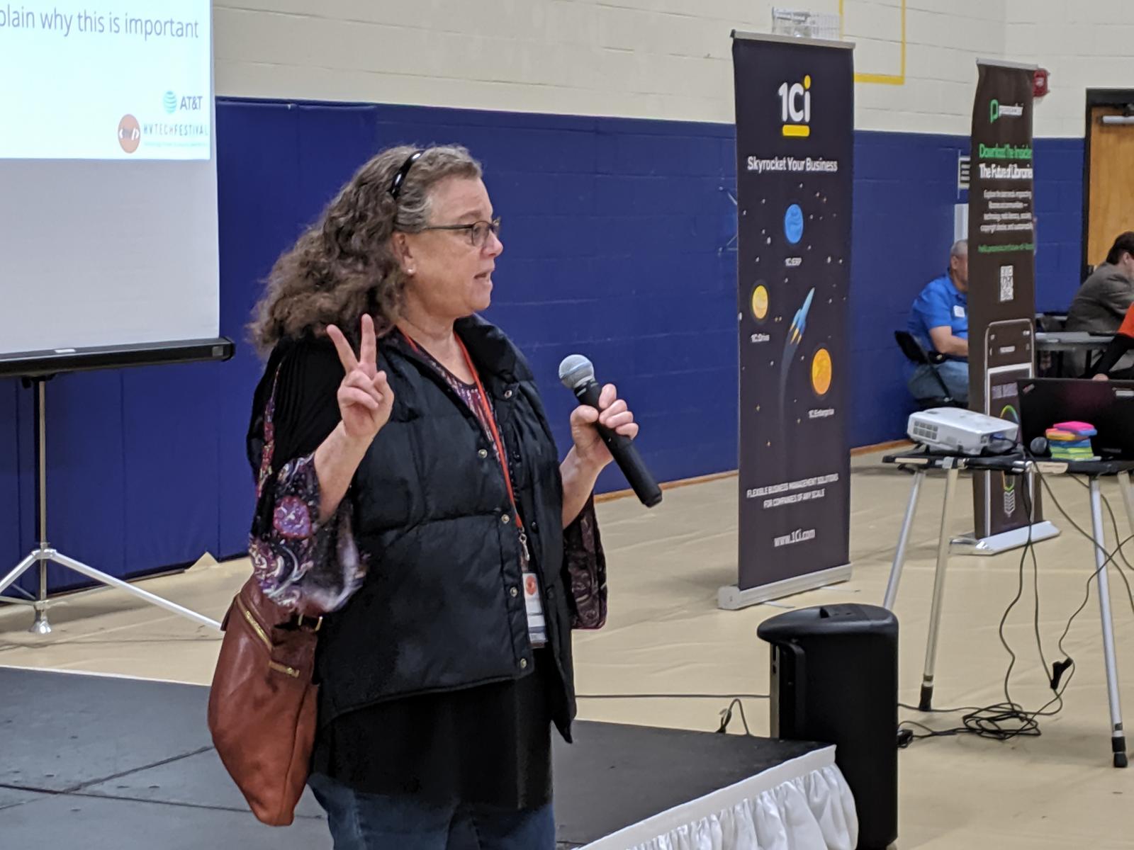 Cheryl Schneider pitching her idea